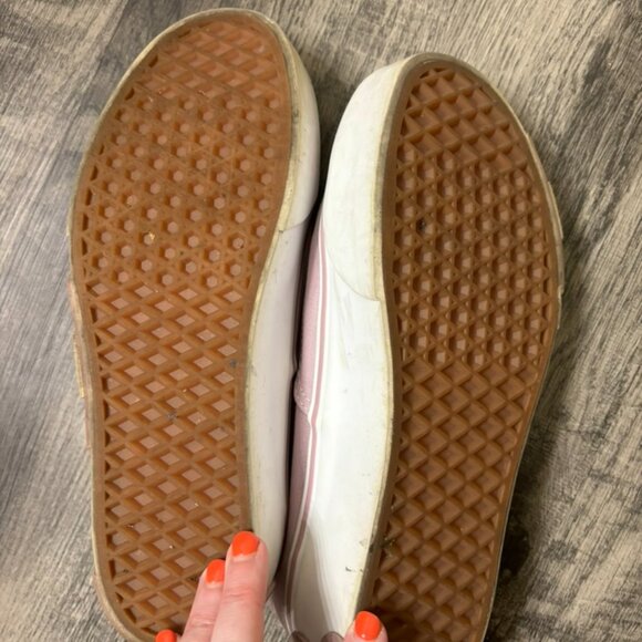 Vans - Picture 2 of 4